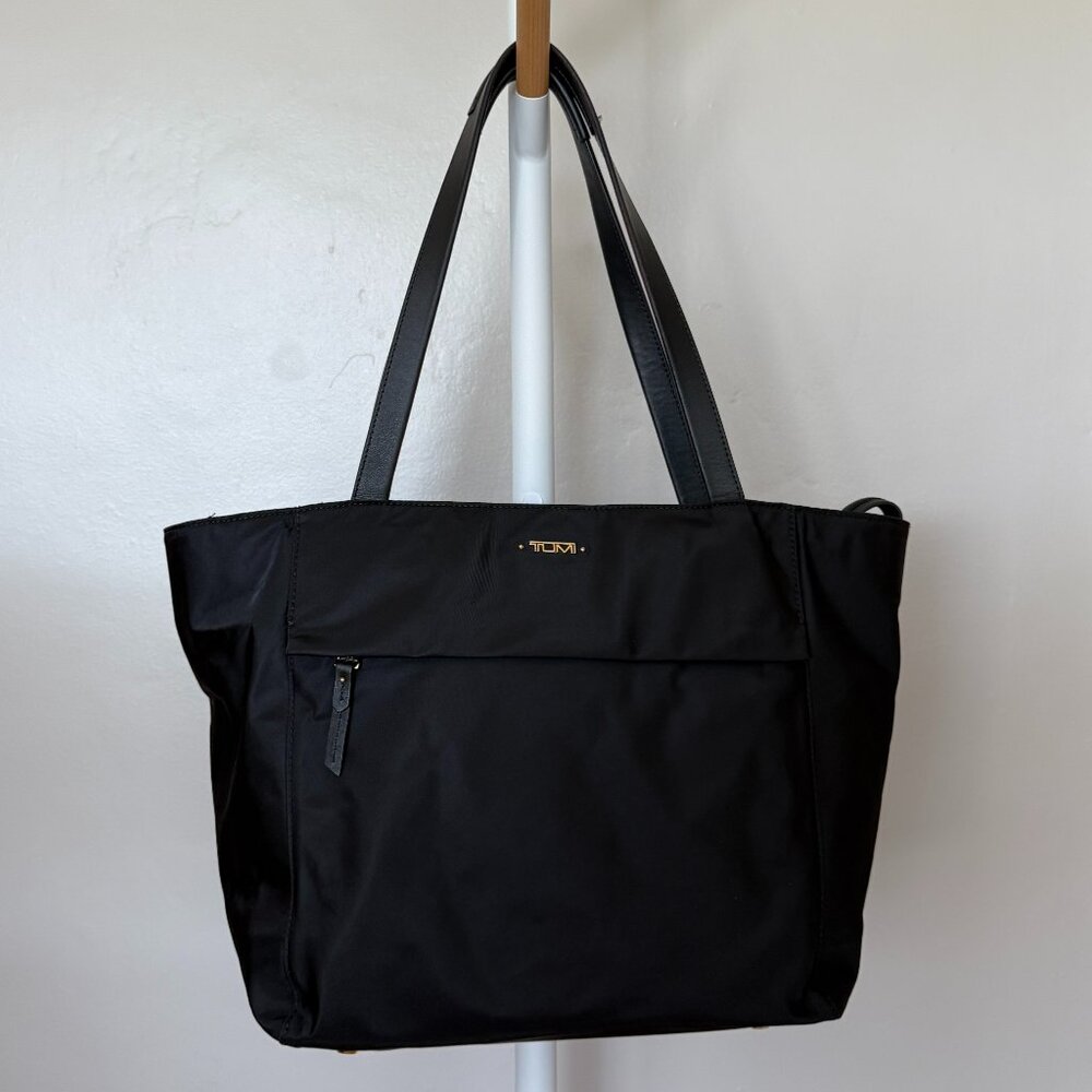 Tumi Voyageur, Small M-Tote, Black, Women's, Excellent Condition